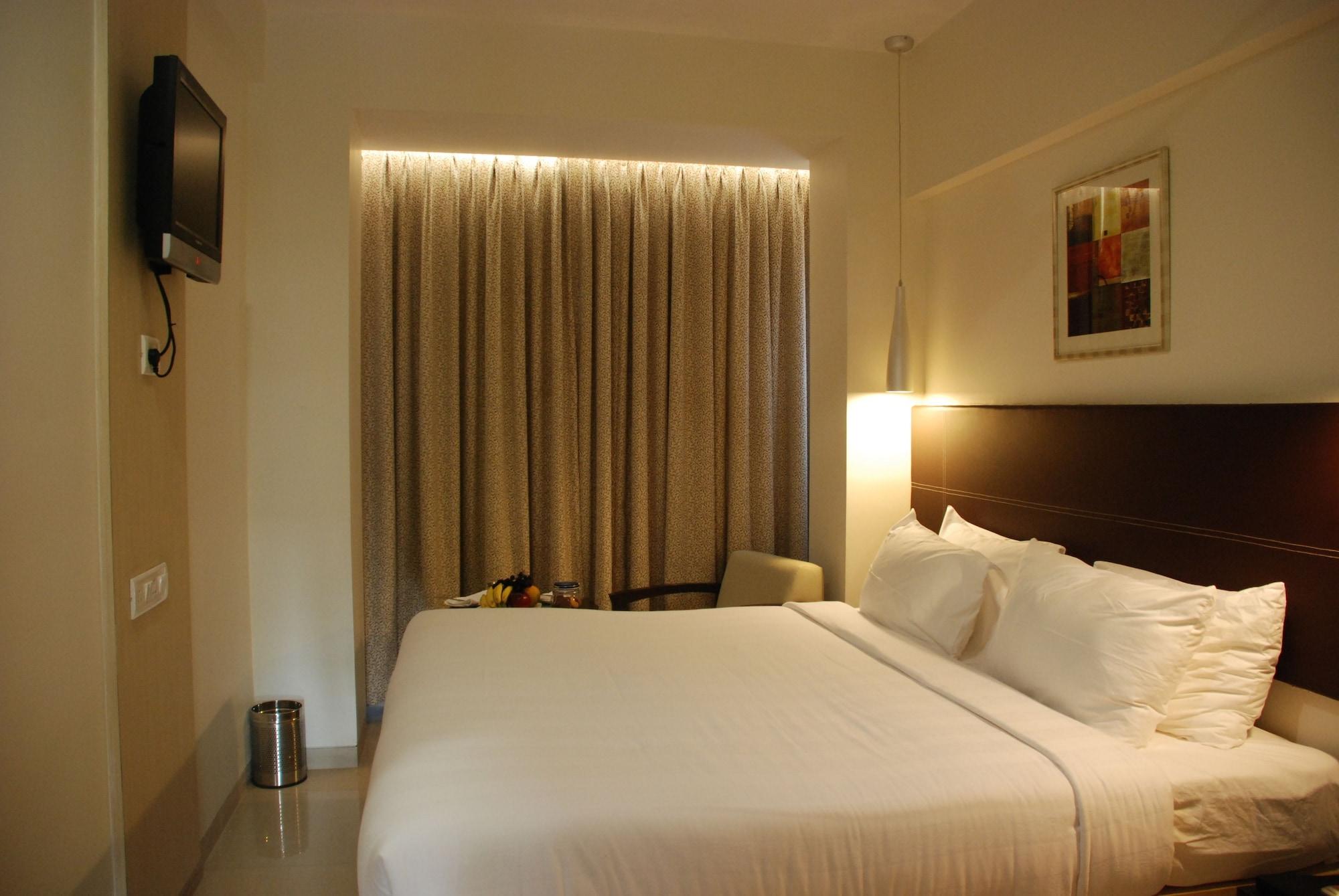 The Oriental Residency Hotell Mumbai Exteriör bild