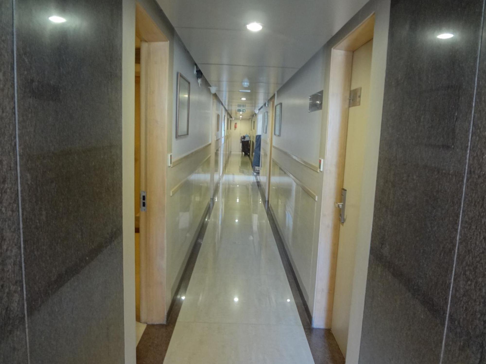 The Oriental Residency Hotell Mumbai Exteriör bild