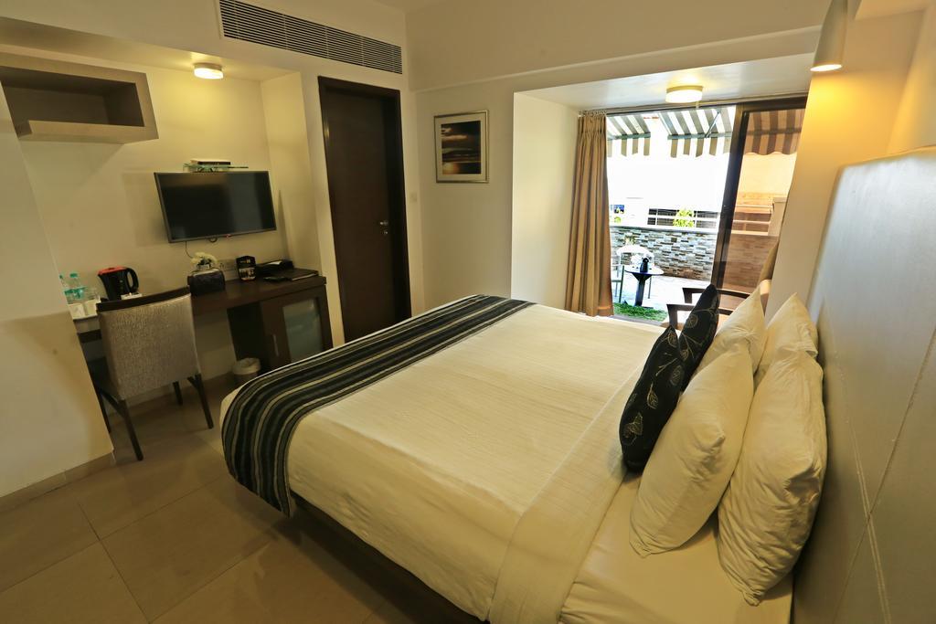 The Oriental Residency Hotell Mumbai Exteriör bild