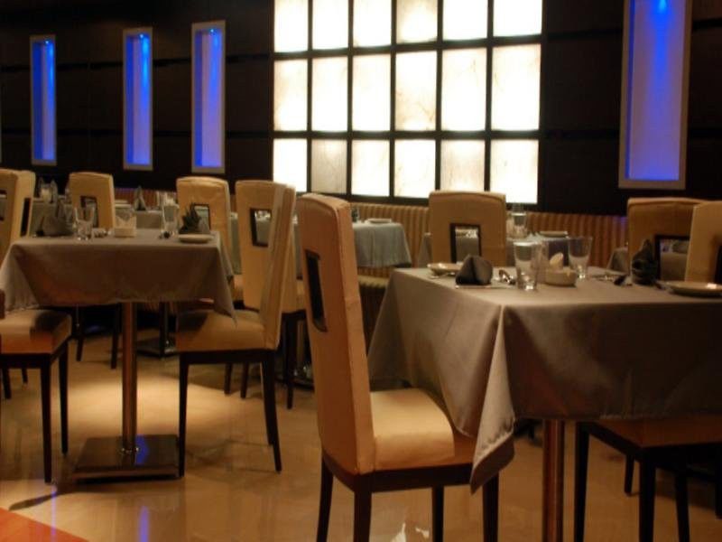 The Oriental Residency Hotell Mumbai Exteriör bild